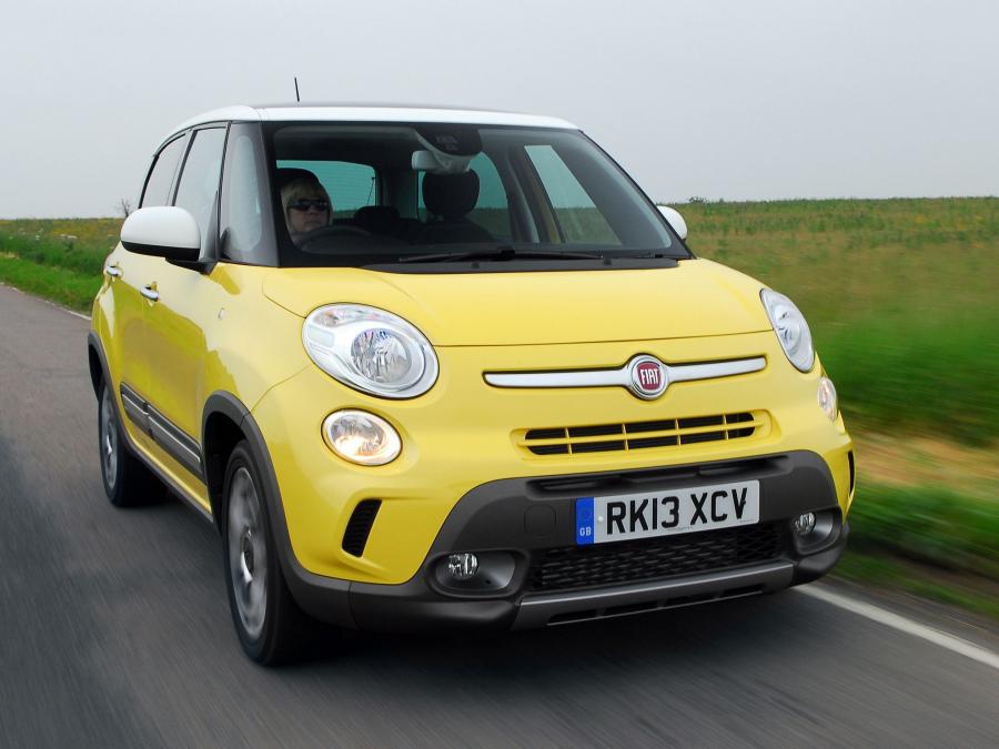  Fiat 500L Trekking 2013 года  (UK) (фото 5 из 16)